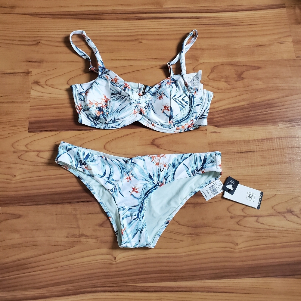 NEW Rip Curl Diamond Bay Light Blue and Orange Bikini Set - Size Xlarge